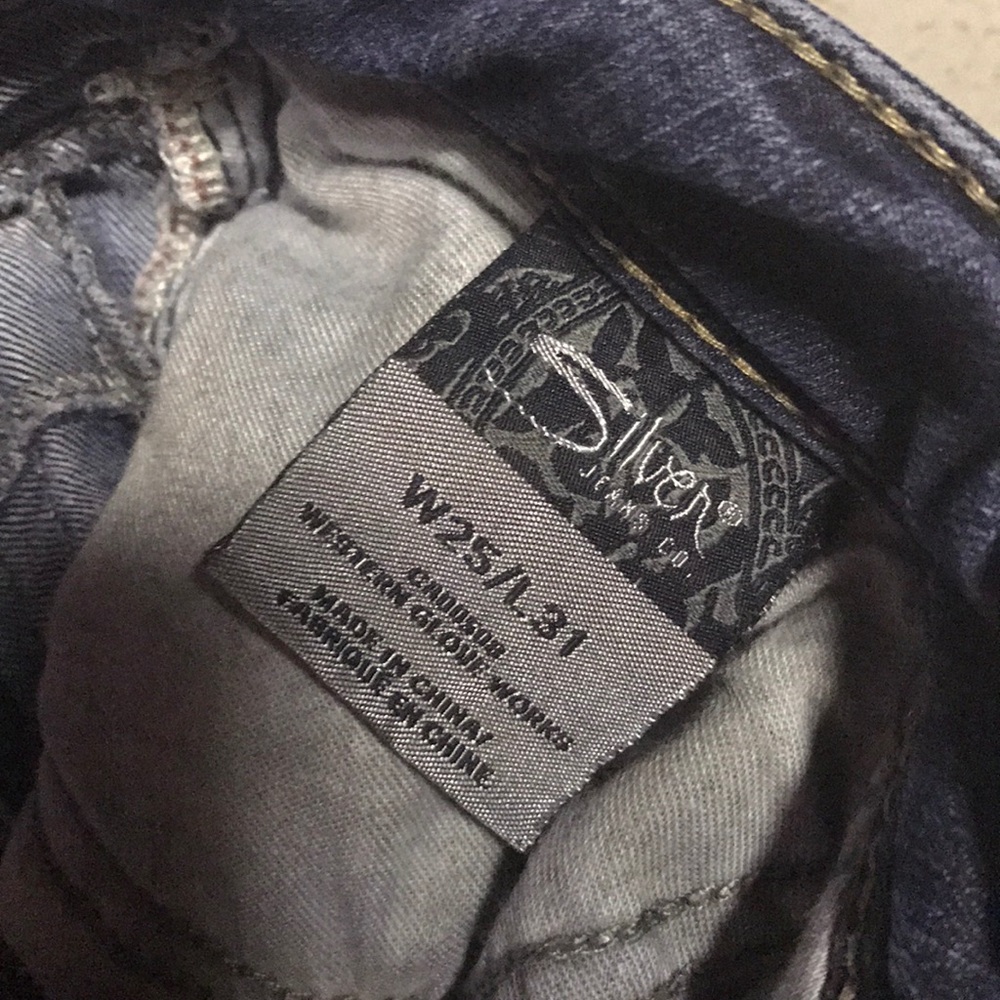 Silver Jeans - Picture 3 of 4